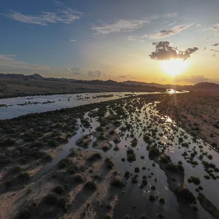 Sandfontein Lodge & Nature Reserve Buitenkant foto